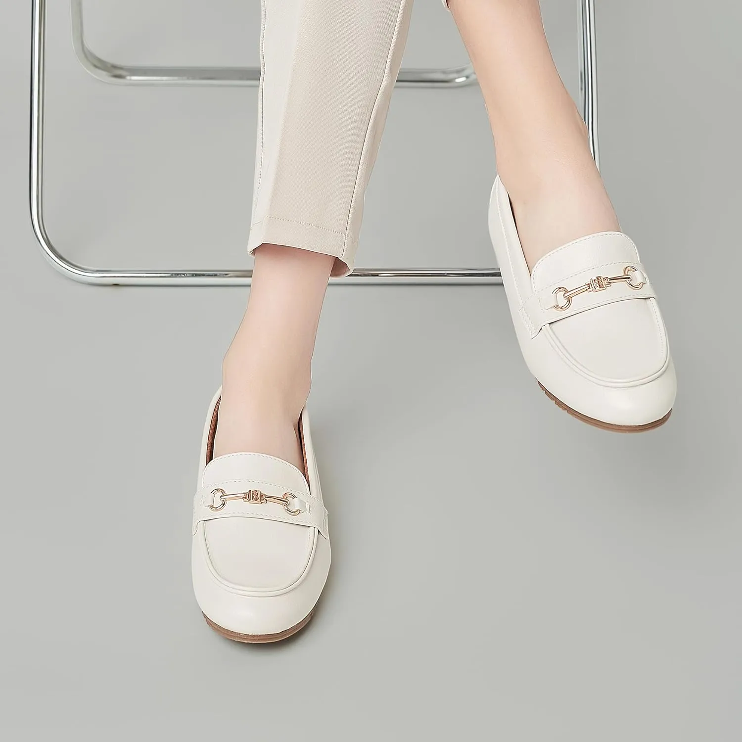 BGSTGUDS Women's Wide Loafers Shoes Cute Dressy Shoes Ladies Comfort Flats Slip Ons Work Shoes