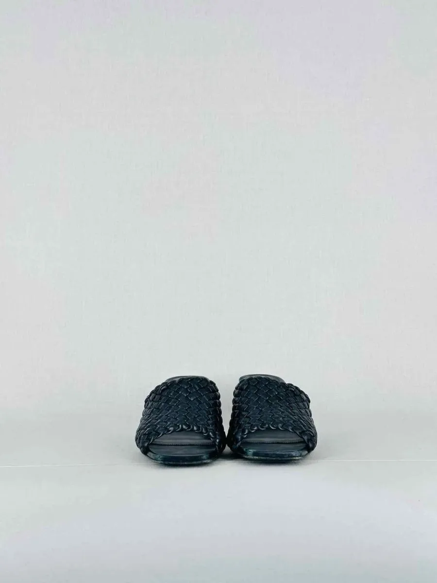 BOTTEGA VENETA Knot Black Intreccio Mules 39