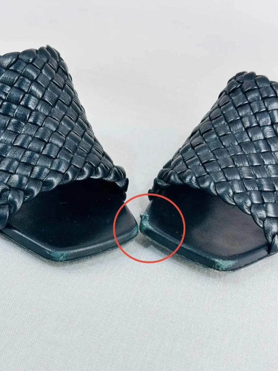 BOTTEGA VENETA Knot Black Intreccio Mules 39