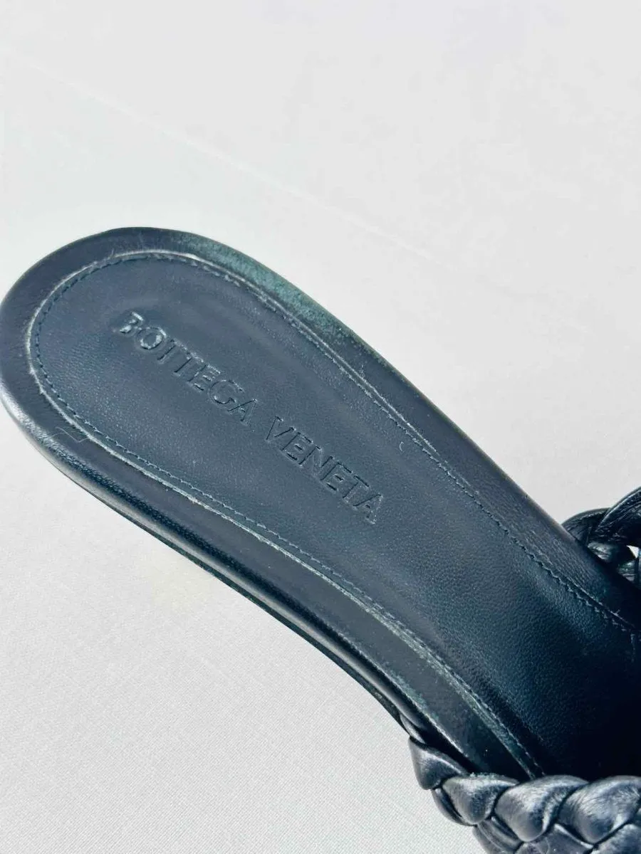 BOTTEGA VENETA Knot Black Intreccio Mules 39
