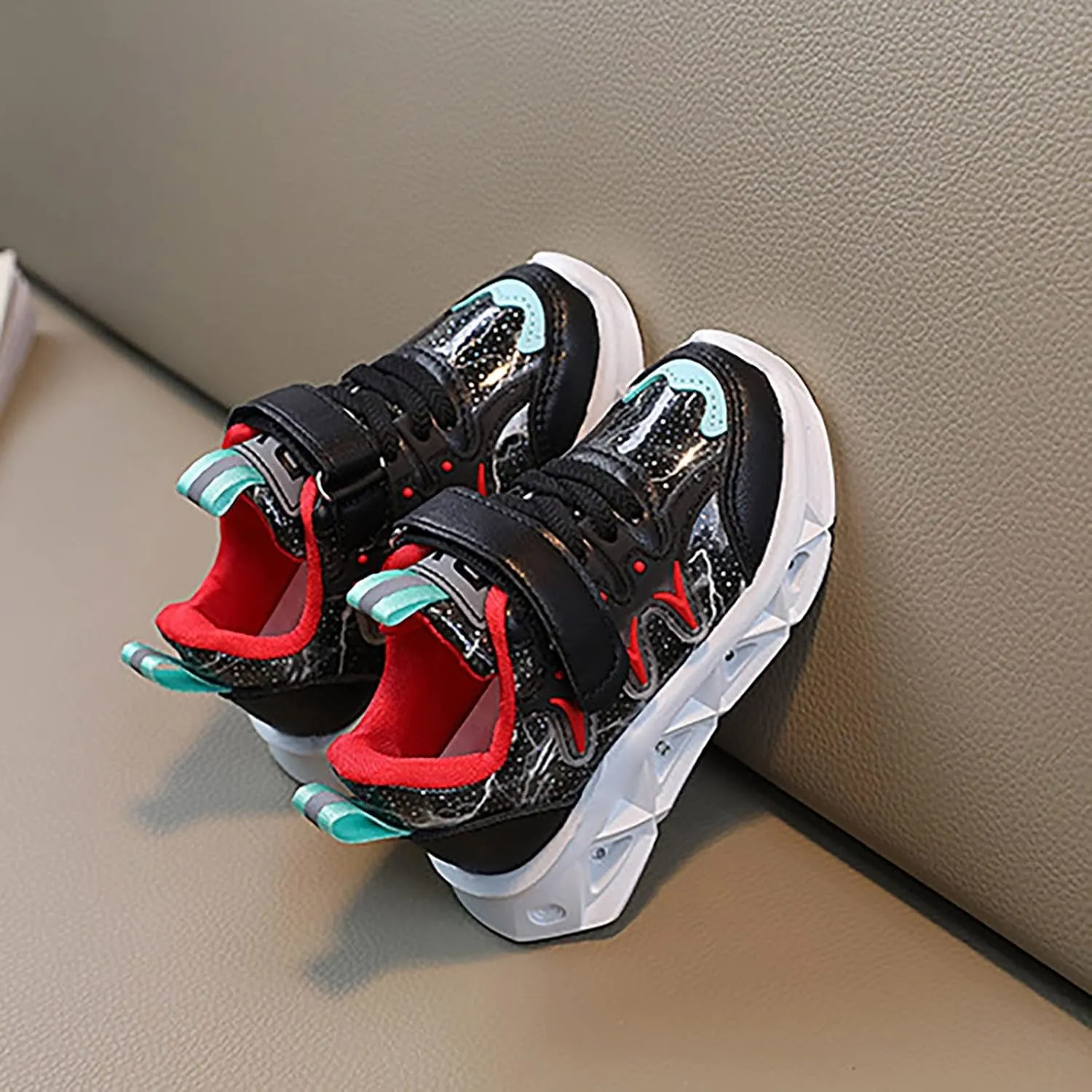 Little Girls Boys Sneakers LED Charged Breathable Soft Sole Strap Collision Color Smooth Reflective Sport Shoes