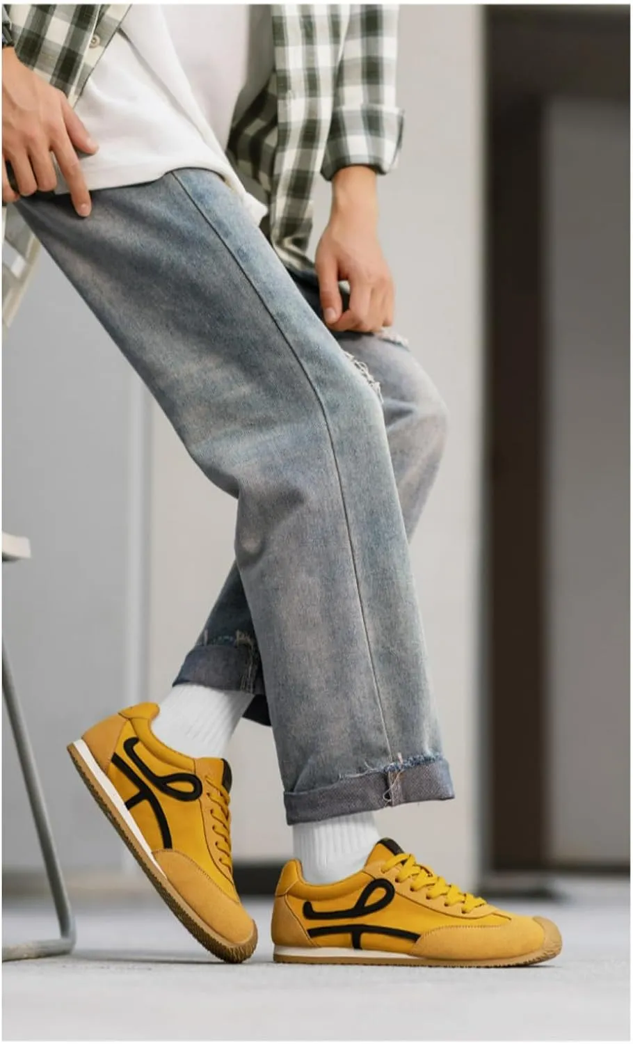 Men's Retro Fashion Sneakers Lace-Up Comfortable Casual Tennis Shoes Classic Aesthetic Walking Shoes