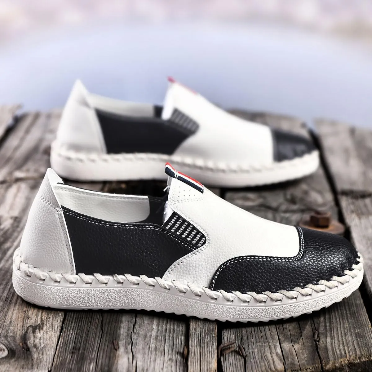Men's Slip on Oxfords Boat Shoes Casual Leather Loafers Walking Sneakers Breathable Driving Dress Business Wokr Shoes