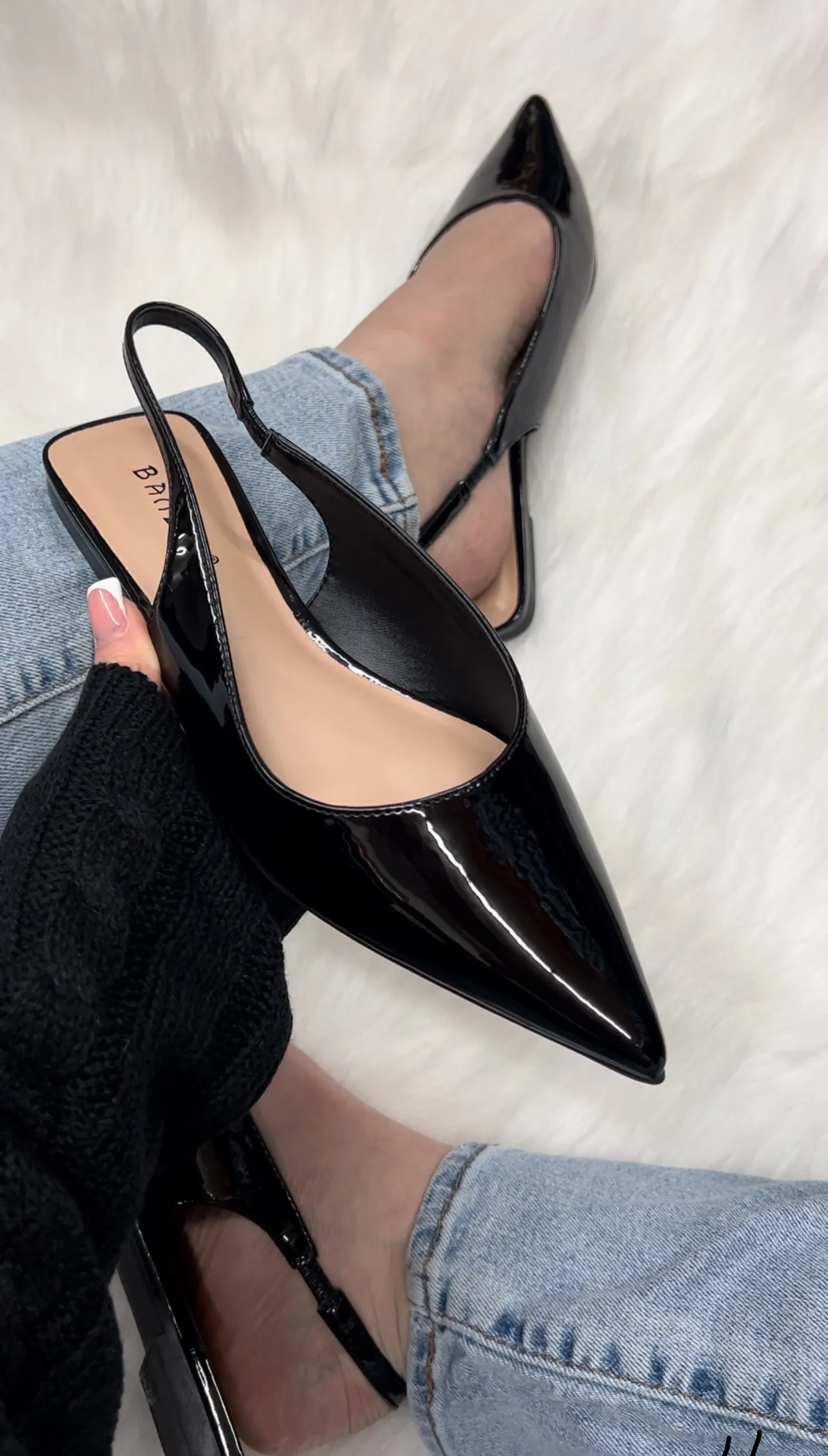 Mila Pointed Toe Flats - Black