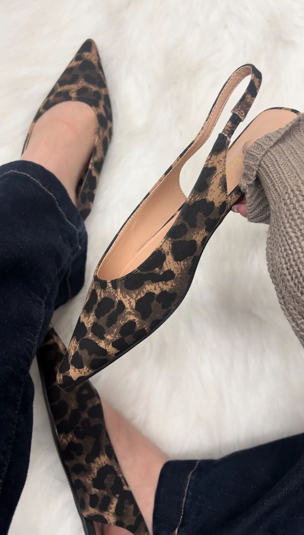 Mila Pointed Toe Flats - Leopard