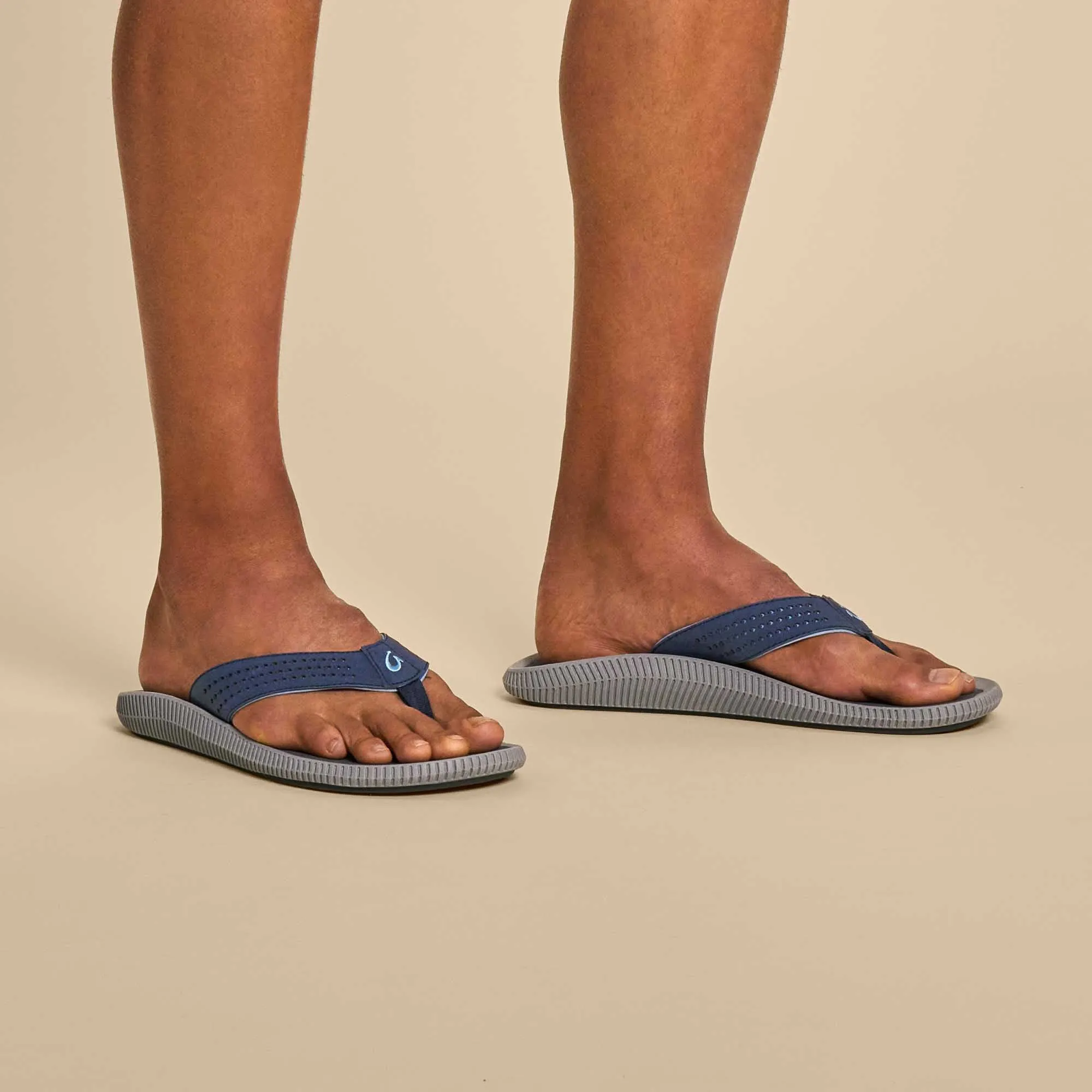 OLUKAI ULELE MENS SANDAL - BLUE DEPTH/CHARCOAL