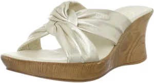 Onex Women's Puffy Wedge Sandal,Platinum,10 M US