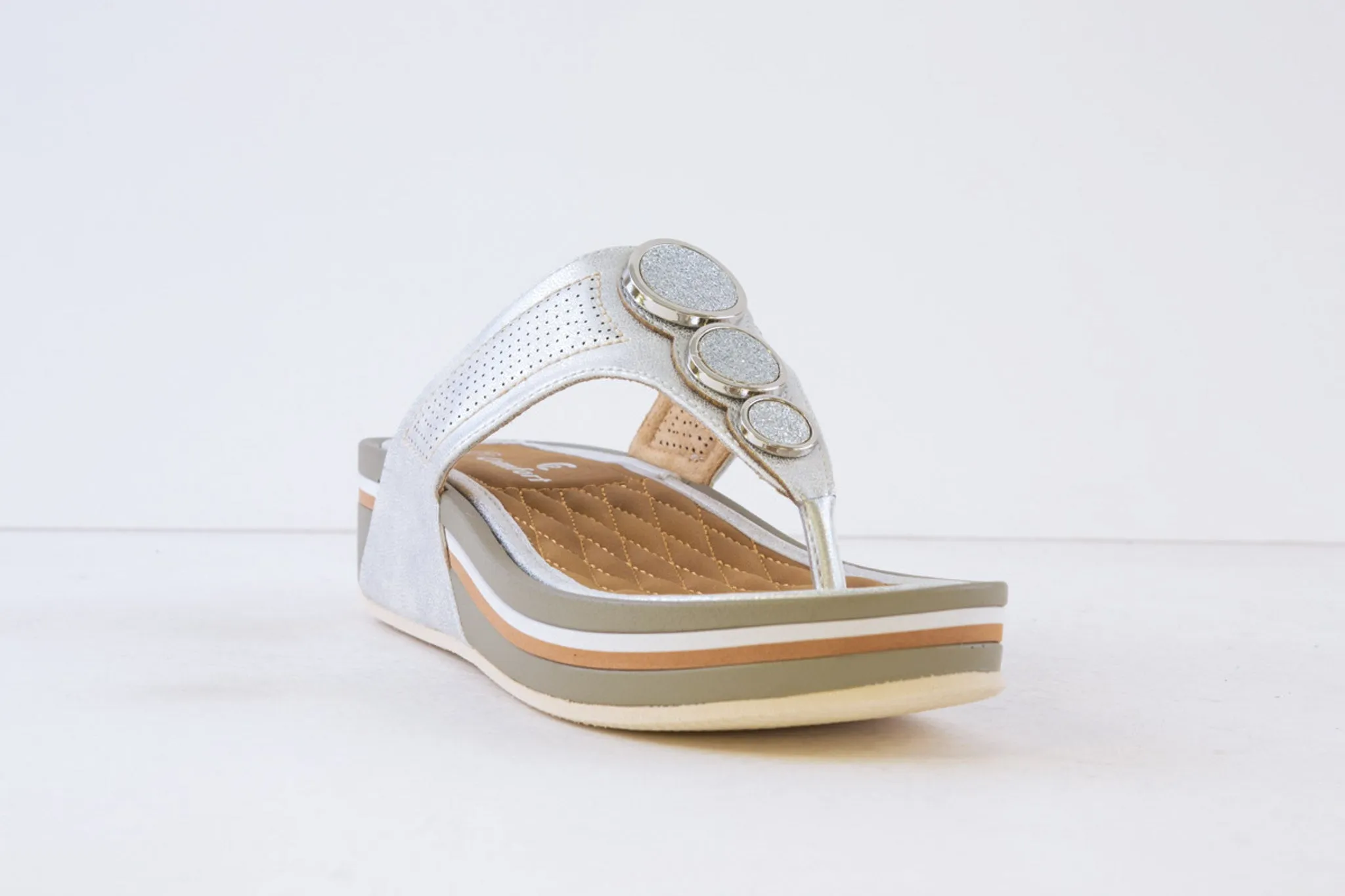 P COMFORT - WW1634 TOE-POST MULE - SILVER