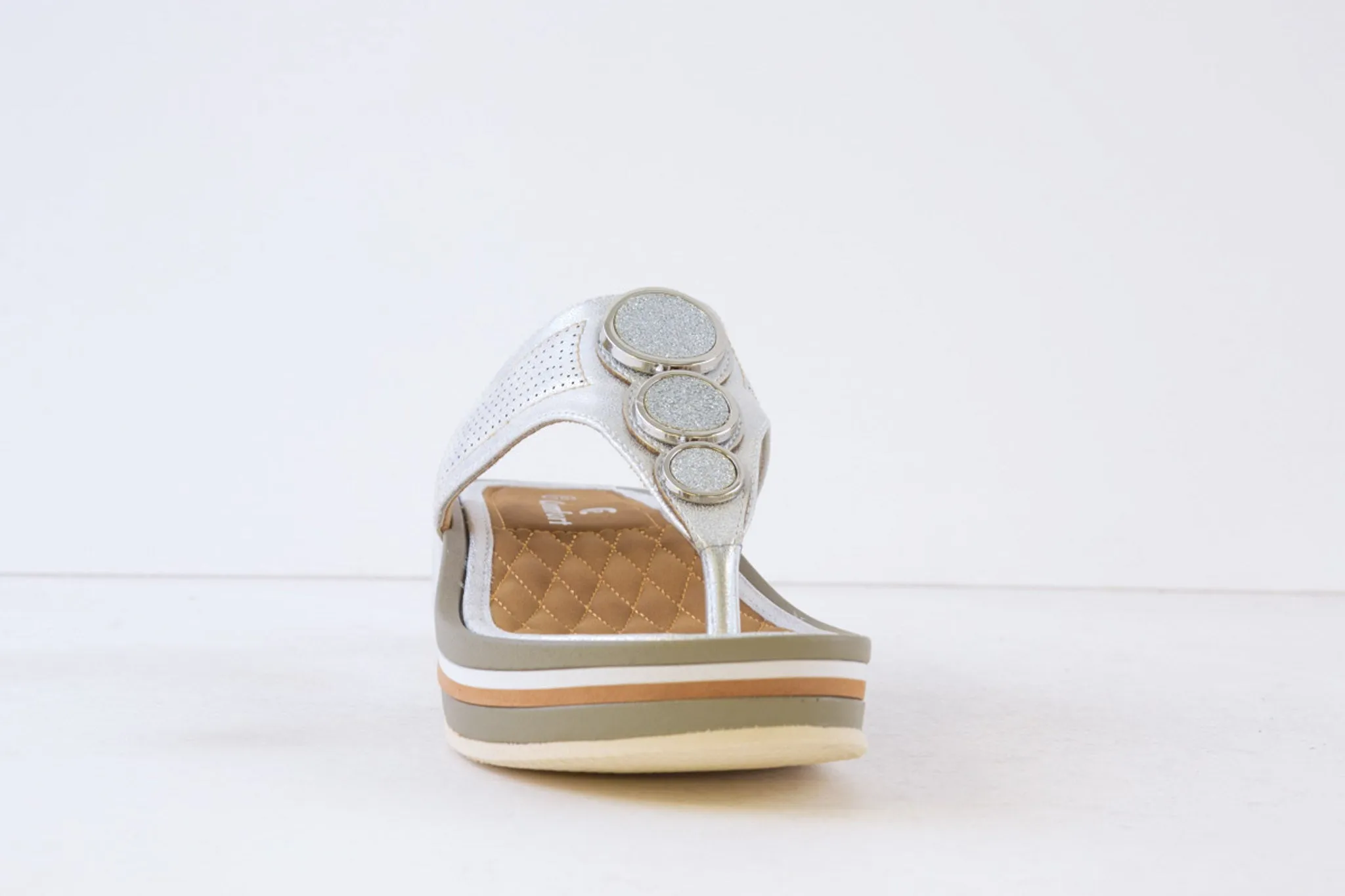P COMFORT - WW1634 TOE-POST MULE - SILVER