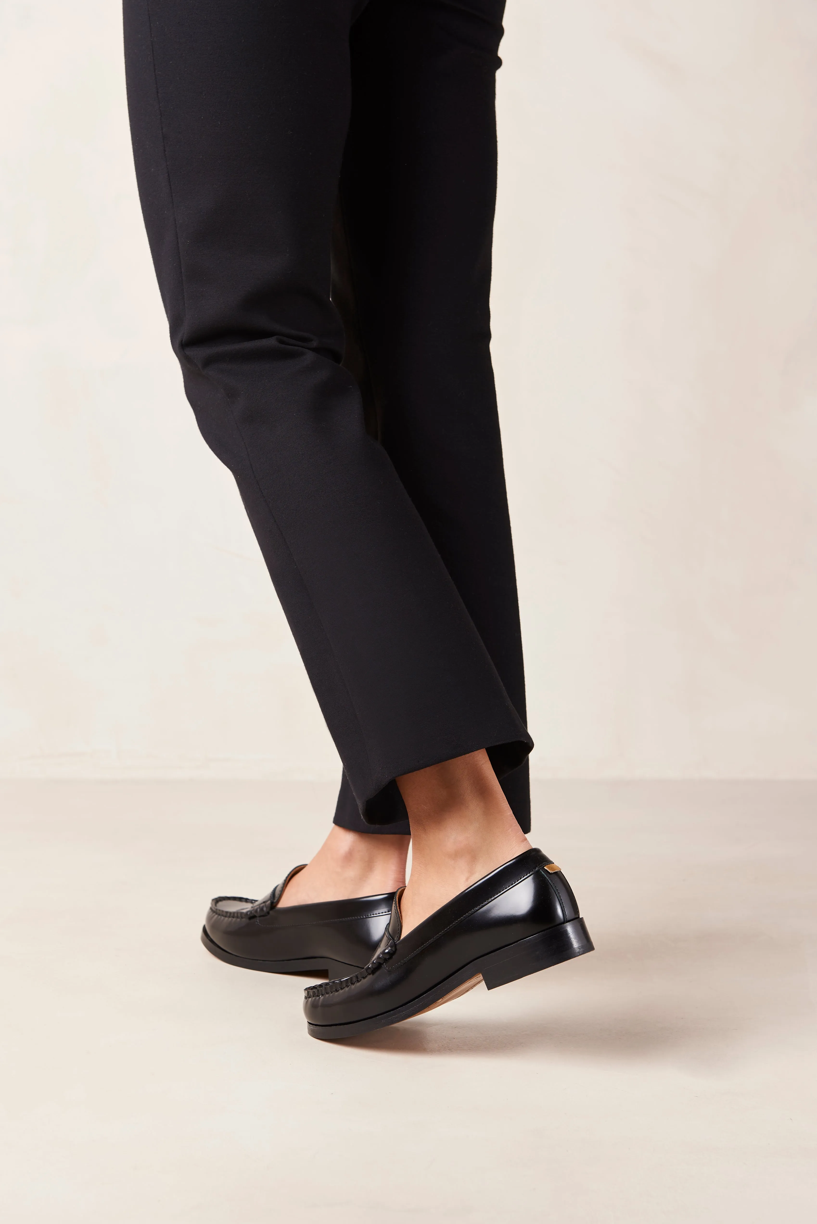 Rivet Leather Loafers - Black
