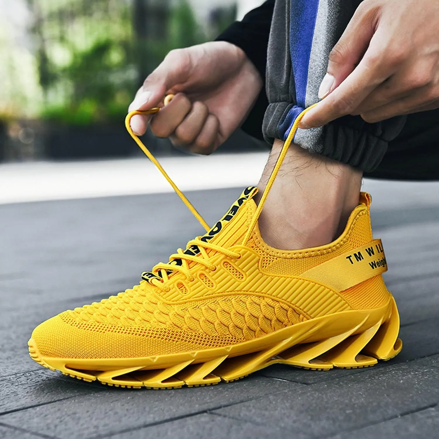 Shoes for Men Sports Low Top Mountaineering Traveling Lightweight Breathable Street Shoes