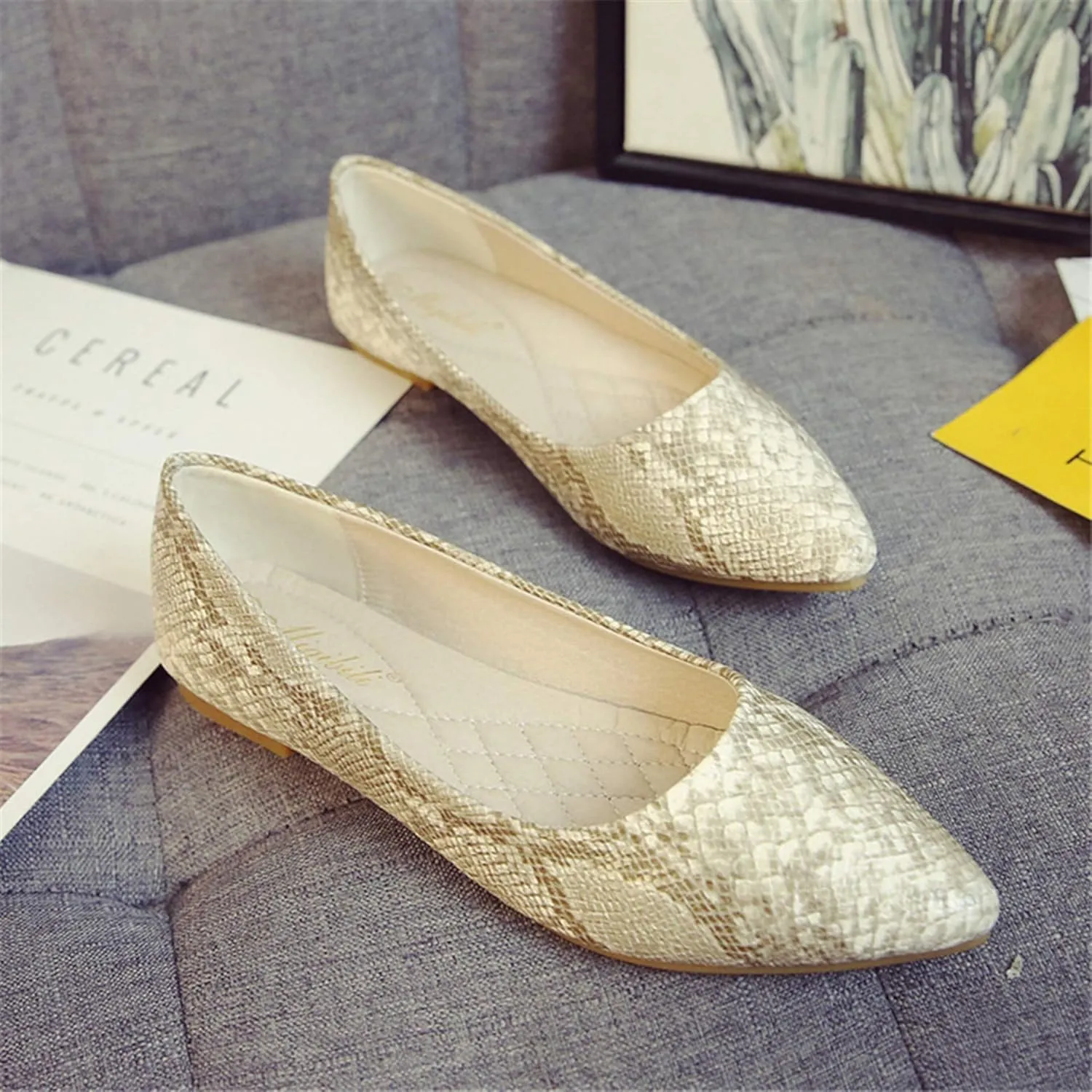 Stunner Women Stylish and Comfortable Mid-Heel Pointed Pumps Shoes