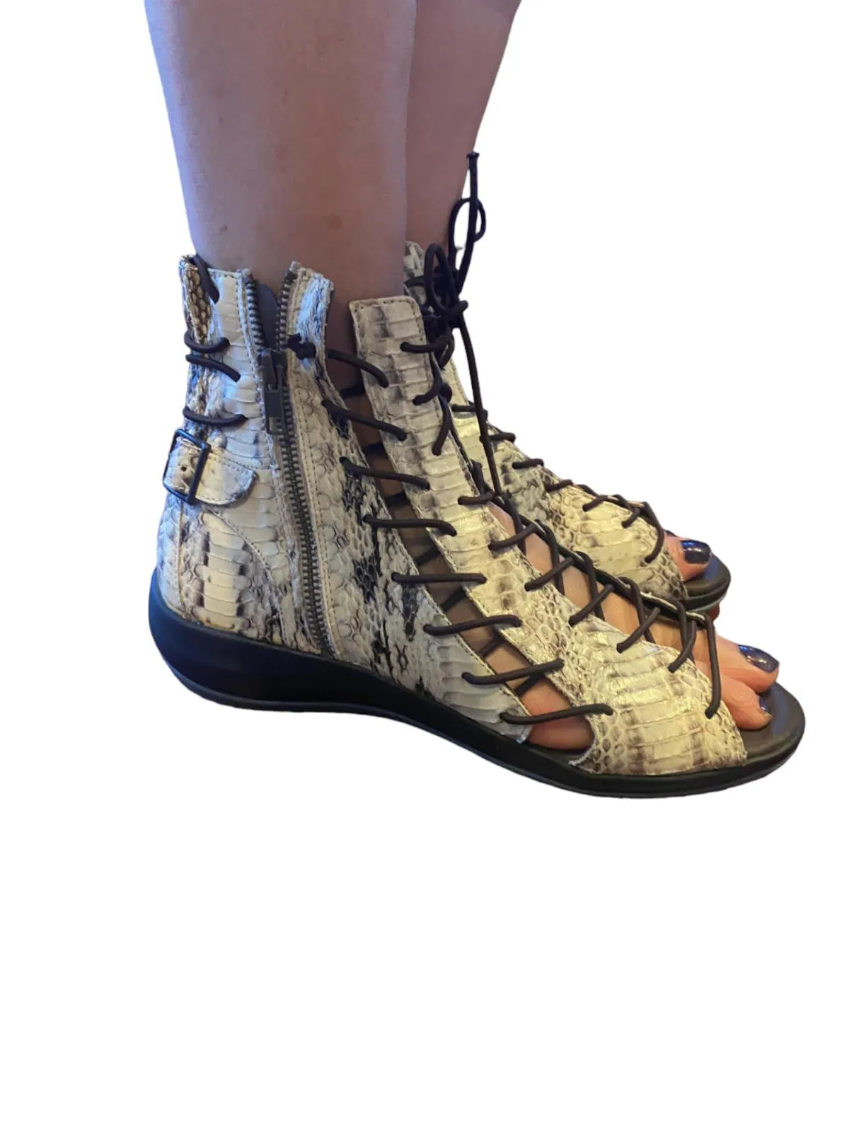 Willow Elastic Lace Up Sandals | Sz 41, Snake Print, Grey/Black/White, Cushioned