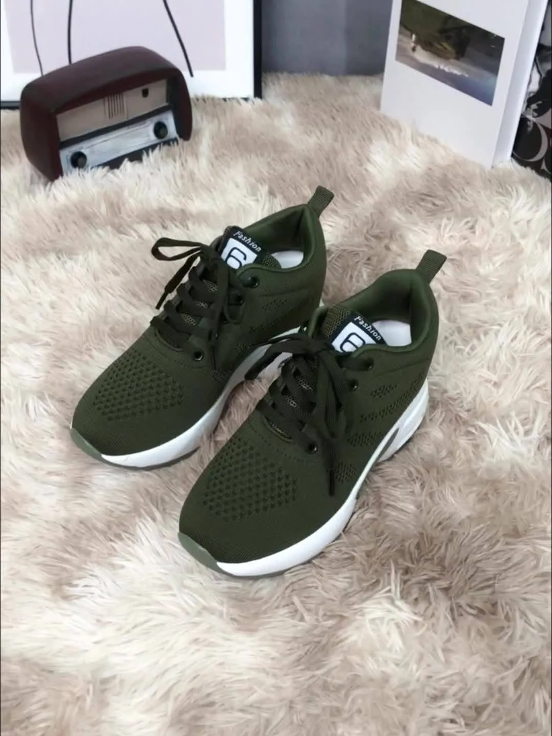 Women's Breathable Woven Sneakers