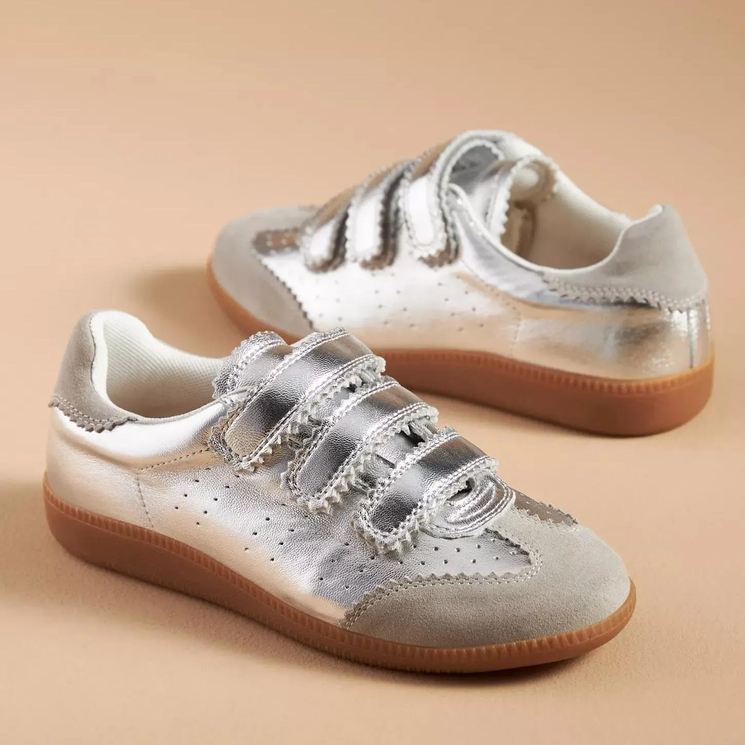 Women's Low Top Retro Sneakers Hook and Loop Closure Lightweight Casual Shoes